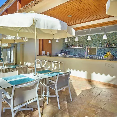 Ξενοδοχείο Ria Park & 5*