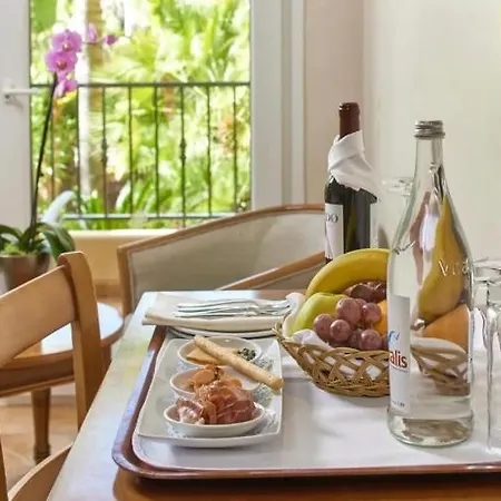 Ξενοδοχείο Ria Park & 5*
